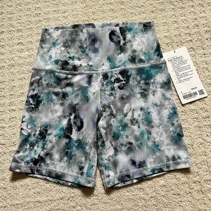 Lululemon align hr short 6” size 6 in kaleidofloral multi